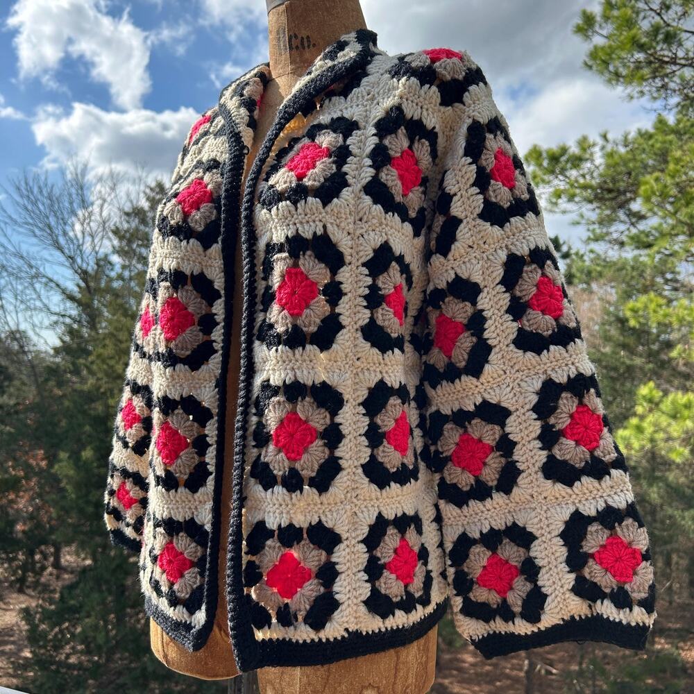 Vintage 60s/70s Neon Flower Granny Square Chunky Knit Cropped Crochet Cardigan